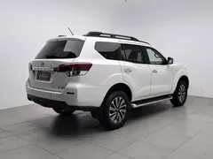 2020 Nissan Terra 2.5L XL Upper AT 2WD Luxury, белый — фото 2