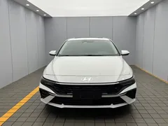 2023 Hyundai Elantra 1.5L CVT LUX Premium, белый — фото 2