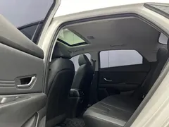 2023 Hyundai Elantra 1.5L CVT LUX Premium, белый — фото 8
