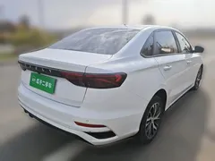 2023 Geely Emgrand 4th Gen Champion 1.5L CVT Luxury, белый — фото 4