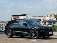 2021 Volkswagen Touareg 3.0TSI Black Sport Package, чёрный — фото 3