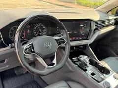 2021 Volkswagen Touareg 3.0TSI Black Sport Package, чёрный — фото 5