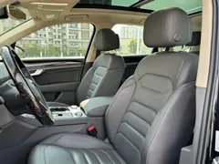2021 Volkswagen Touareg 3.0TSI Black Sport Package, чёрный — фото 6
