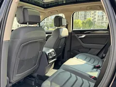 2021 Volkswagen Touareg 3.0TSI Black Sport Package, чёрный — фото 7