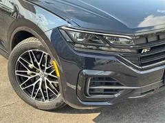 2021 Volkswagen Touareg 3.0TSI Black Sport Package, чёрный — фото 15