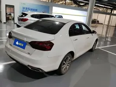 2020 Geely Emgrand 1.5L CVT, белый — фото 3