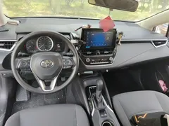 2021 Toyota Corolla TNGA 1.5L CVT Elite, белый — фото 5