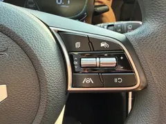 2023 Kia Seltos 1.5L CVT Luxury, белый — фото 11