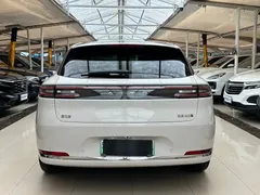 2025 Aito M5 EV Ultra RWD, белый — фото 5