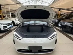 2025 Aito M5 EV Ultra RWD, белый — фото 11