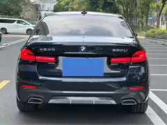 2021 BMW 5 Series 530Li Leading M Sport Package, чёрный — фото 4