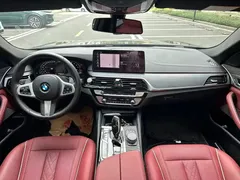 2021 BMW 5 Series 530Li Leading M Sport Package, чёрный — фото 7