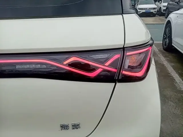 2025 BYD Dolphin EV 420km Active