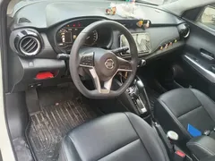 2021 Nissan Kicks 1.5L XV CVT Luxury, белый — фото 11