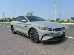 2025 BYD Han PHEV 125KM Premium — фото 3