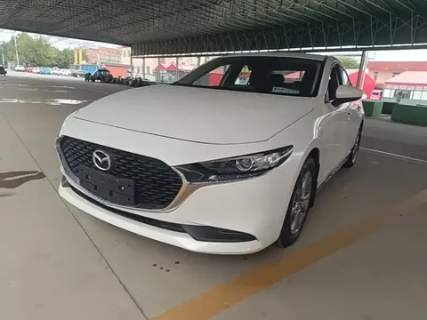 2021 Mazda 3 1.5L MT