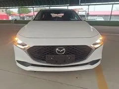2021 Mazda 3 1.5L MT, белый — фото 3