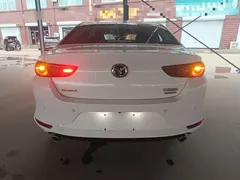 2021 Mazda 3 1.5L MT, белый — фото 6