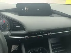 2021 Mazda 3 1.5L MT, белый — фото 13