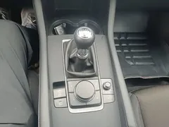 2021 Mazda 3 1.5L MT, белый — фото 14