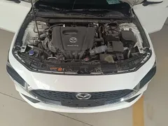 2021 Mazda 3 1.5L MT, белый — фото 20