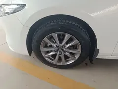 2021 Mazda 3 1.5L MT, белый — фото 23