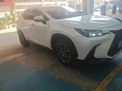 2022 Lexus NX 260 2WD, белый — фото 1