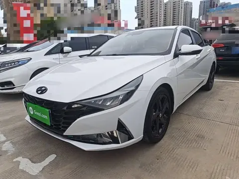 2022 Hyundai Elantra 1.5L CVT LUX Premium
