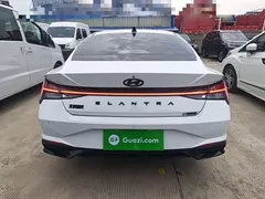 2022 Hyundai Elantra 1.5L CVT LUX Premium, белый — фото 6
