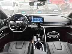 2022 Hyundai Elantra 1.5L CVT LUX Premium, белый — фото 10
