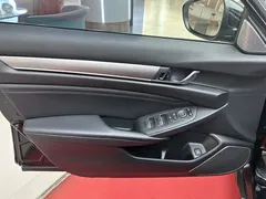 2022 Honda Accord 2.0L Hybrid, чёрный — фото 10
