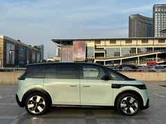 2025 Zeekr Mix Smart Driving, зелёный — фото 5