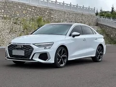 2022 Audi A3L Limousine 35 TFSI Fashion Sport, белый — фото 1