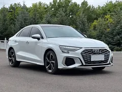 2022 Audi A3L Limousine 35 TFSI Fashion Sport, белый — фото 3