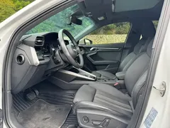 2022 Audi A3L Limousine 35 TFSI Fashion Sport, белый — фото 9