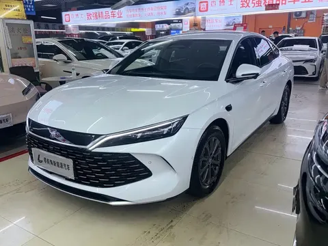 2025 BYD Qin L PHEV 80km Leading Smart Driving