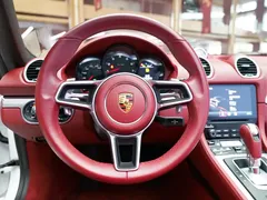 2020 Porsche 718 Boxster 2.0T, белый — фото 12