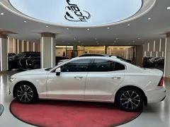 2022 Volvo S60 B4 Luxury, белый — фото 8