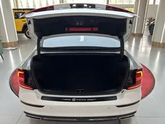 2022 Volvo S60 B4 Luxury, белый — фото 10