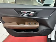 2022 Volvo S60 B4 Luxury, белый — фото 12