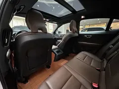 2022 Volvo S60 B4 Luxury, белый — фото 15