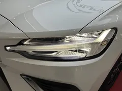 2022 Volvo S60 B4 Luxury, белый — фото 36