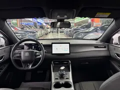 2025 BYD Qin PLUS DM-i PHEV Smart Driving 55km Leading, белый — фото 9