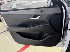 2025 BYD Qin PLUS DM-i PHEV Smart Driving 55km Leading, белый — фото 14