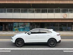 2022 Porsche Cayenne Coupe 3.0T Platinum, белый — фото 7