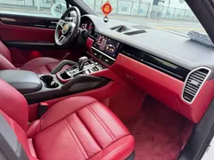 2022 Porsche Cayenne Coupe 3.0T Platinum, белый — фото 12