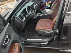 2023 Volvo XC60 4WD Luxury, чёрный — фото 11