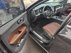 2023 Volvo XC60 4WD Luxury, чёрный — фото 12