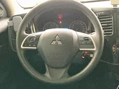 2021 Mitsubishi Outlander 2.0L 2WD 5 Seats, белый — фото 15