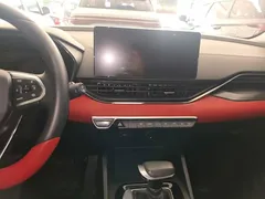 2021 Geely Emgrand S 1.4T CVT Premium, белый — фото 13